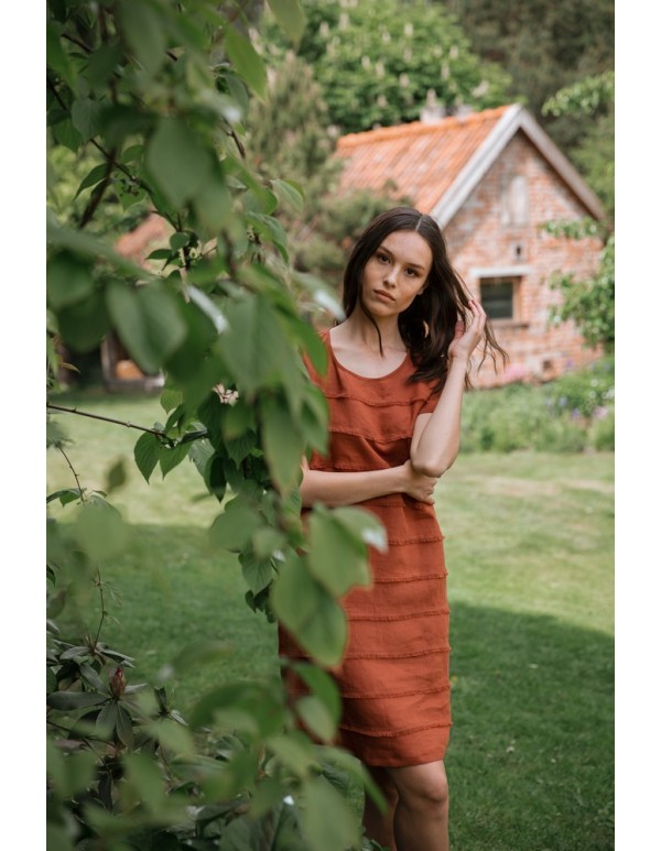 Lino suknelė su kutais | eksa.lt