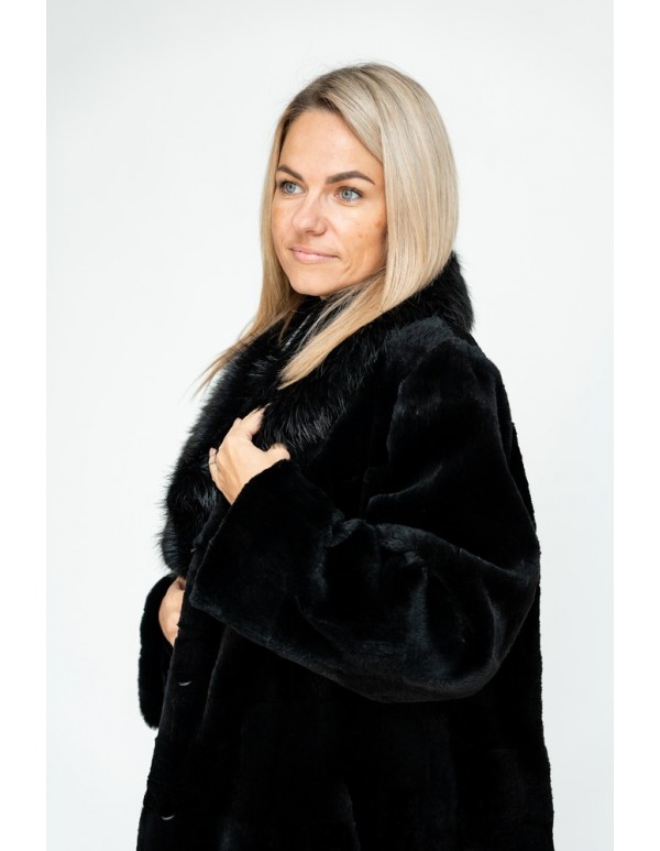 Juodi bebro puskailiniai su šaline apykakle | Elegantiški natūralaus kailio drabužiai | eksa.lt